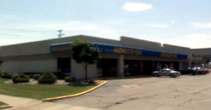 Blockbuster Video - Flint - 2316 S Ballenger (newer photo)